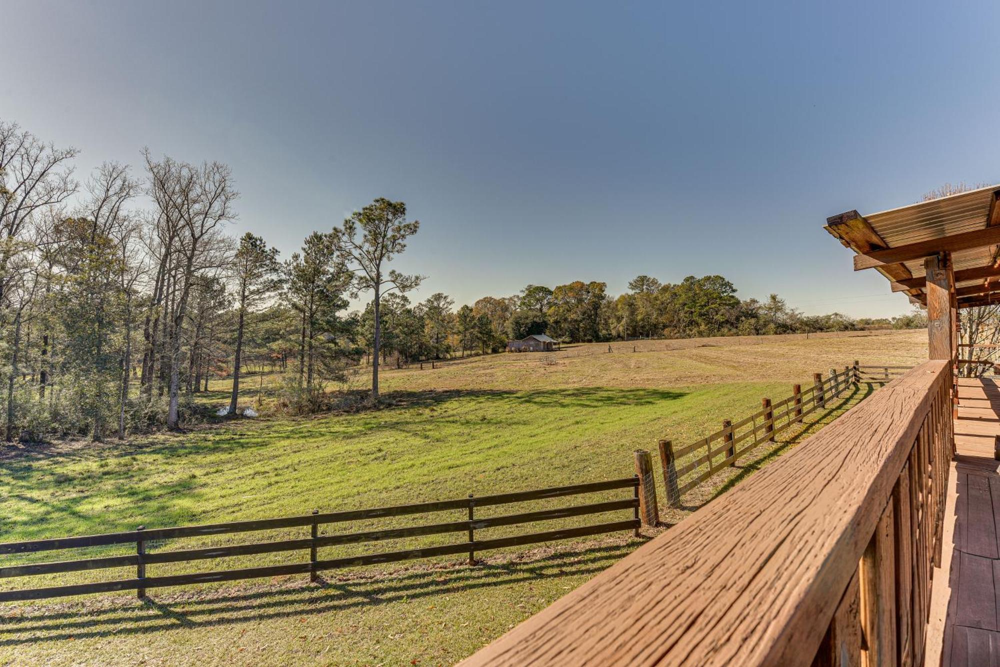 Pet-Friendly Opp Vacation Rental With Spacious Deck! Exterior foto